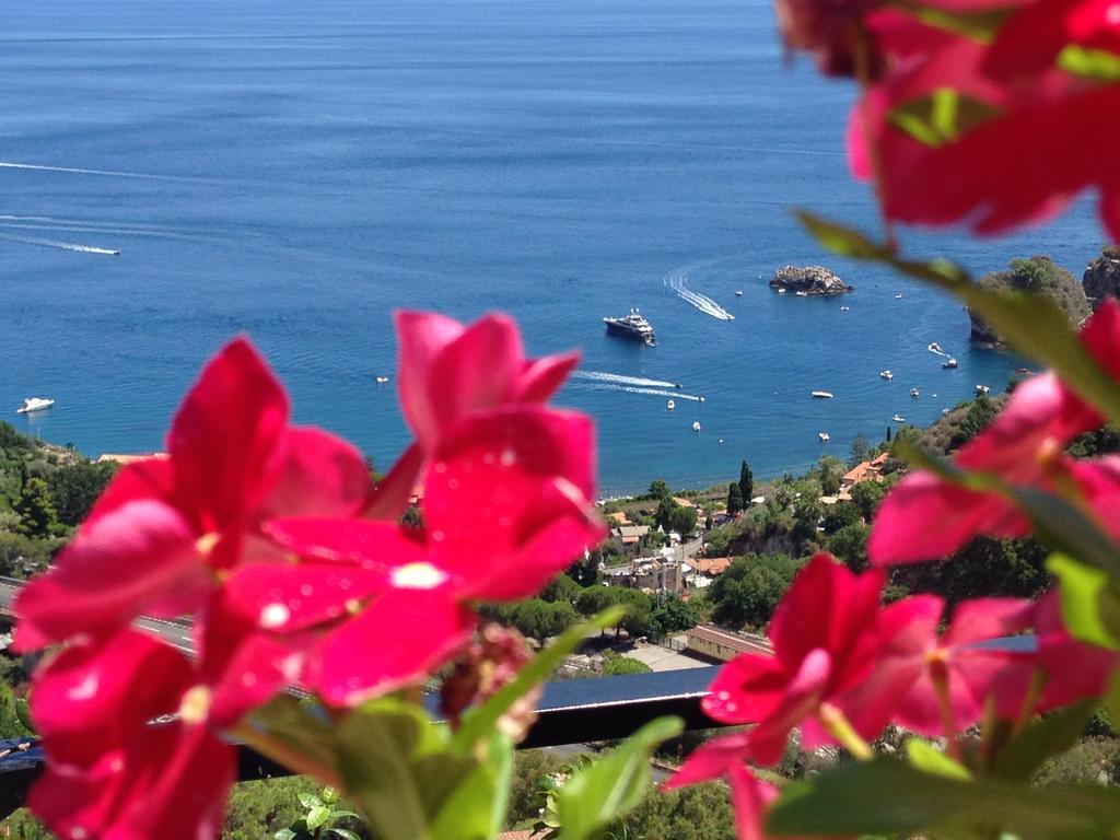 B&B La Terrazza Sul Mare Таорміна Екстер'єр фото