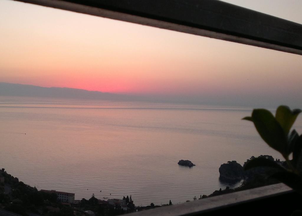B&B La Terrazza Sul Mare Таорміна Екстер'єр фото