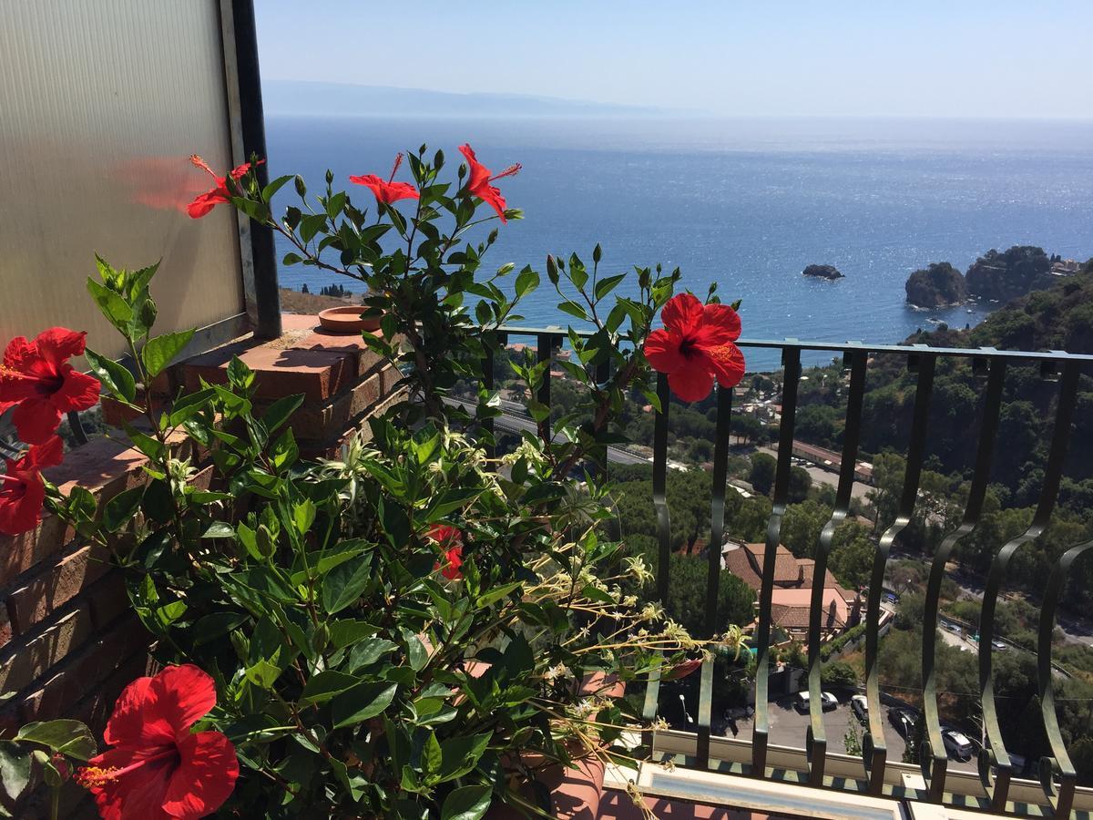 B&B La Terrazza Sul Mare Таорміна Екстер'єр фото