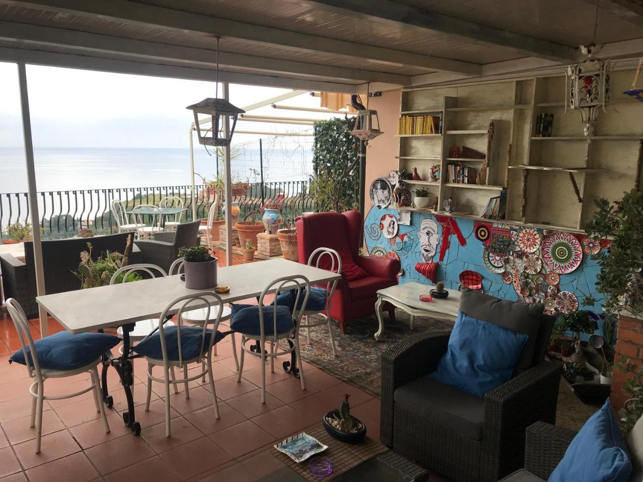 B&B La Terrazza Sul Mare Таорміна Екстер'єр фото